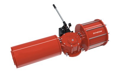 Jak wygląda proces instalacji siłownika pneumatycznego z jarzmem typu „scotch...